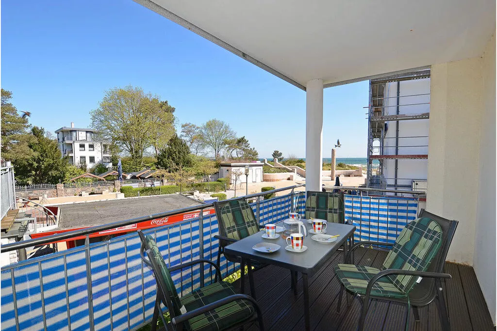 183422-Terrassenbalkon