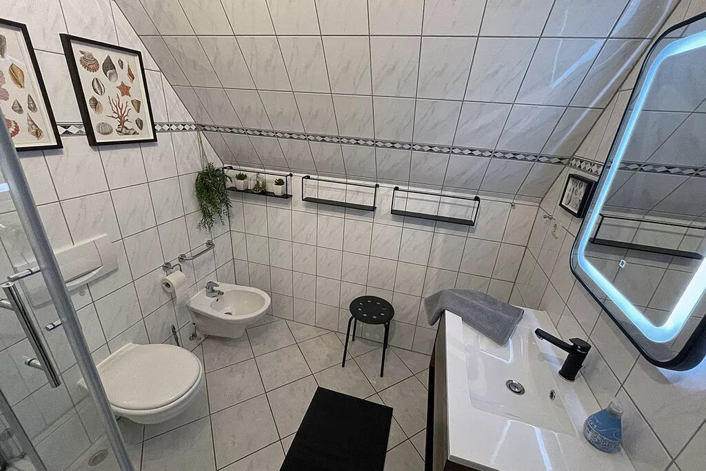40171-Bathroom