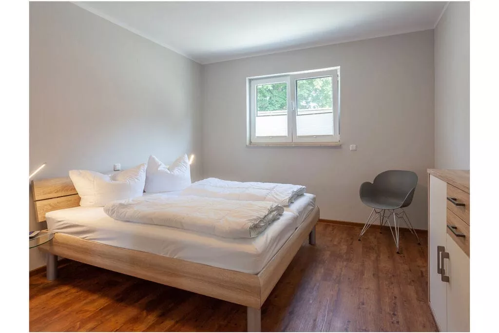 273607-Bedroom