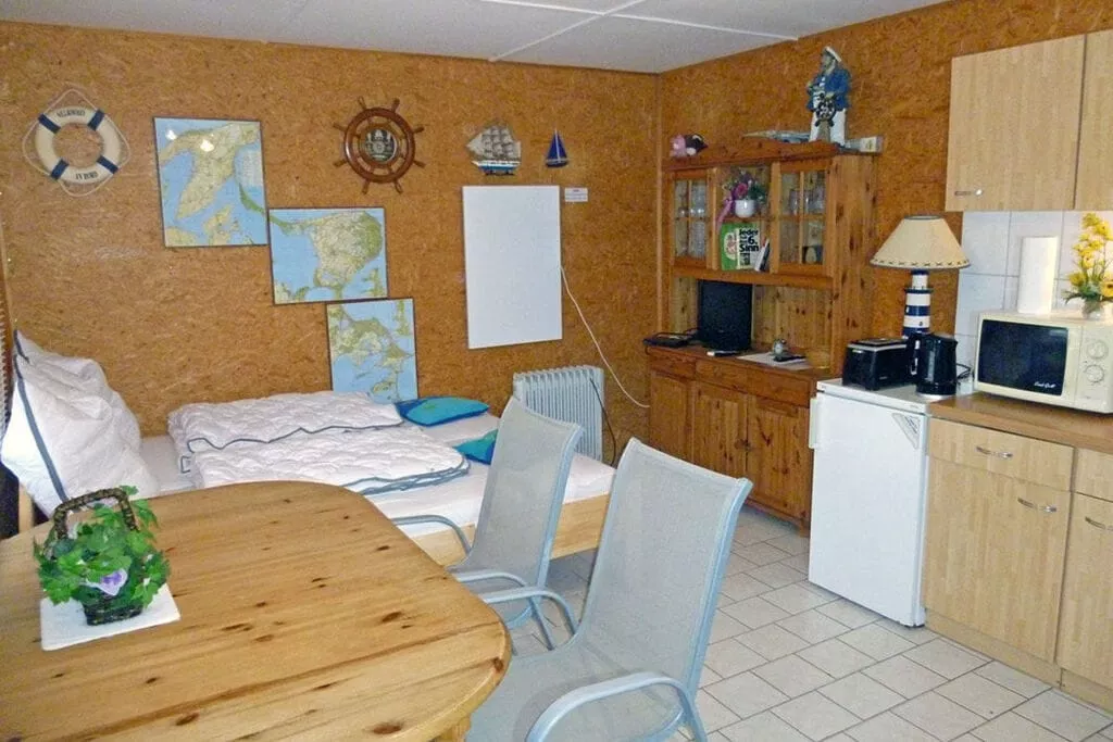 193946-Bedroom