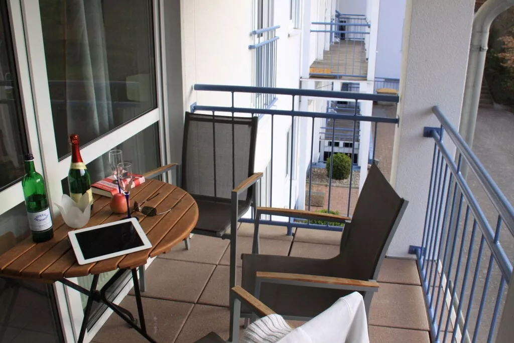 11214-Terrace balcony