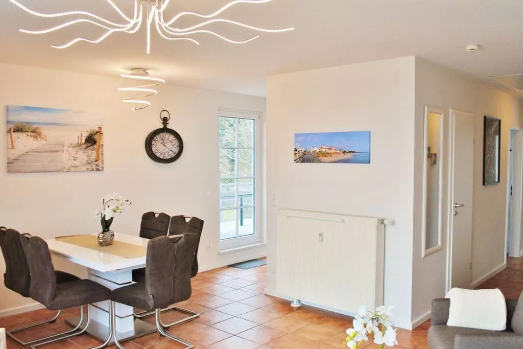 194255-Dining room