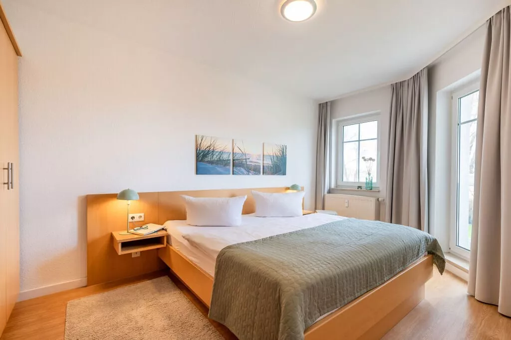 447395-Bedroom