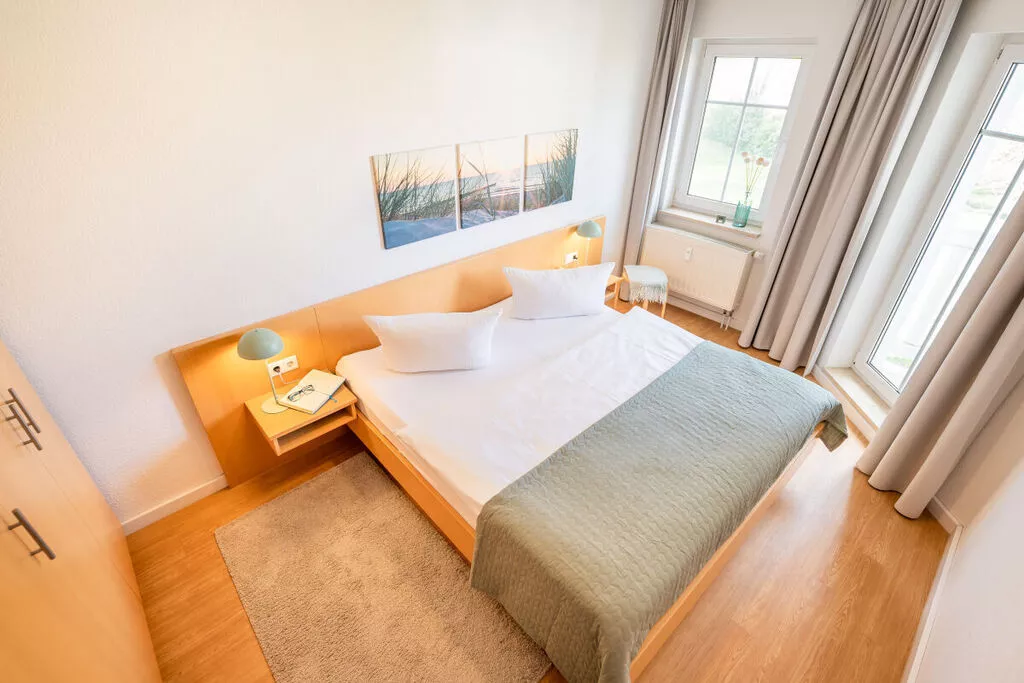 447395-Bedroom