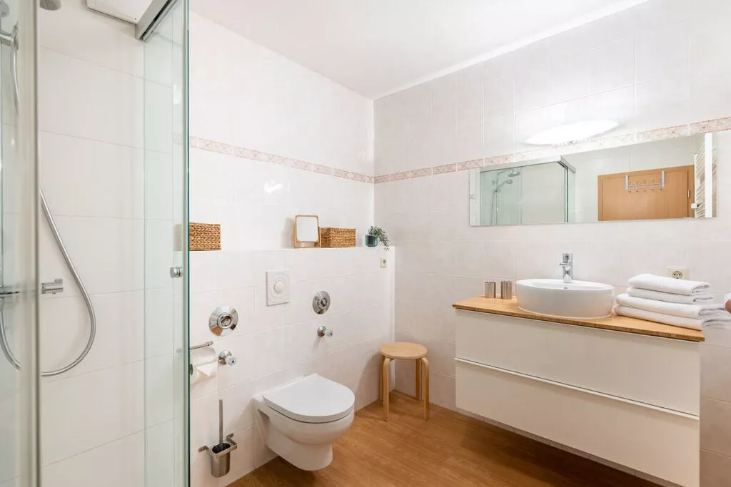 447395-Bathroom