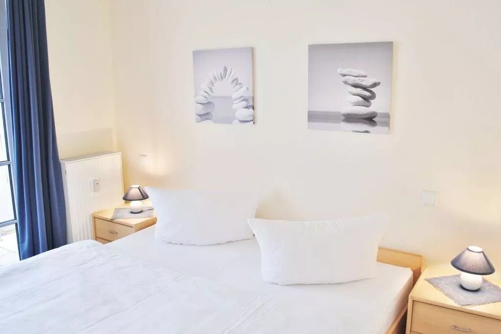 229698-Bedroom