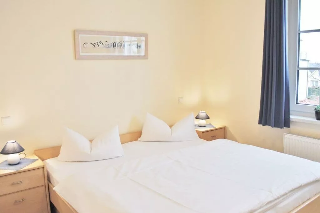 229698-Bedroom