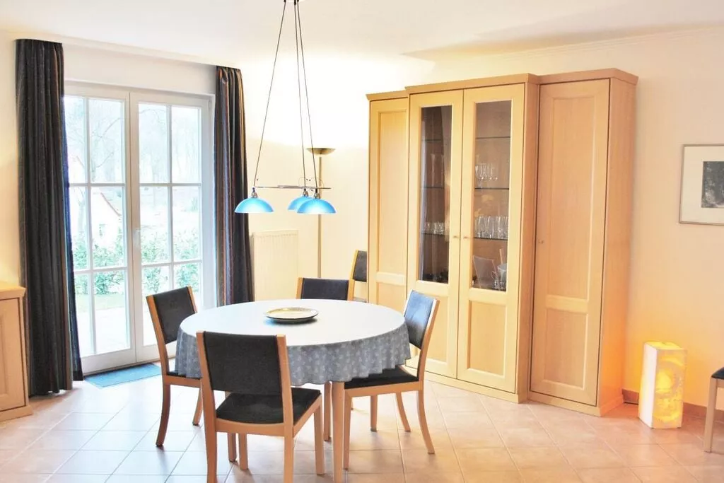 228091-Dining room