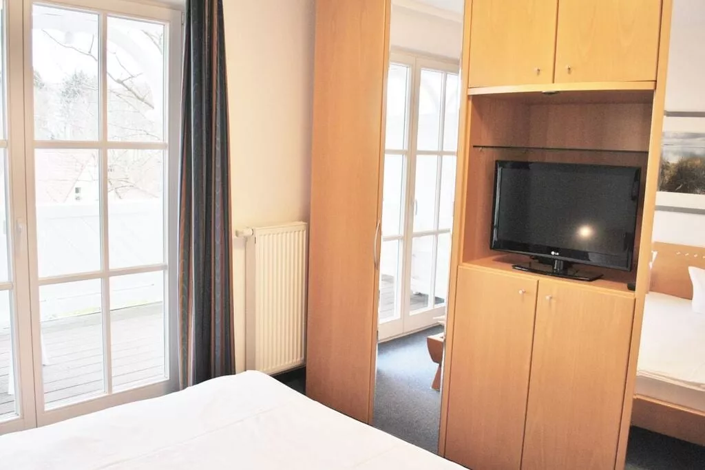 228091-Bedroom