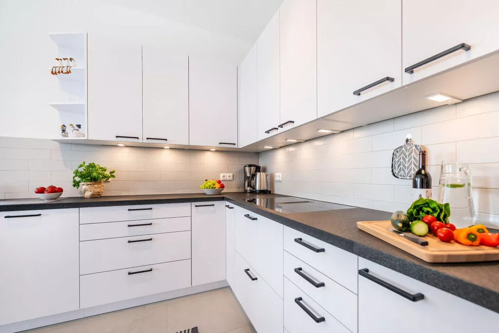 463765-Kitchen