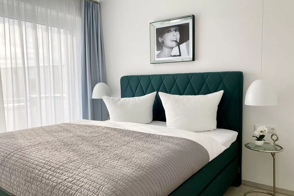 374694-Bedroom