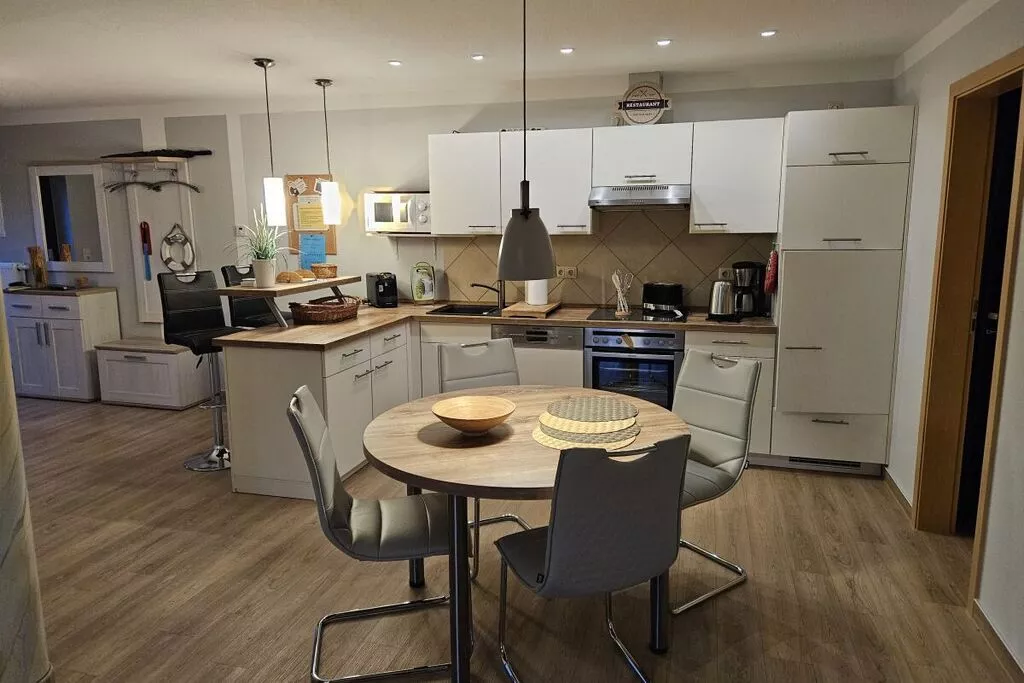 40743-Kitchen