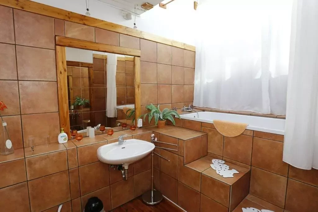 231467-Bathroom