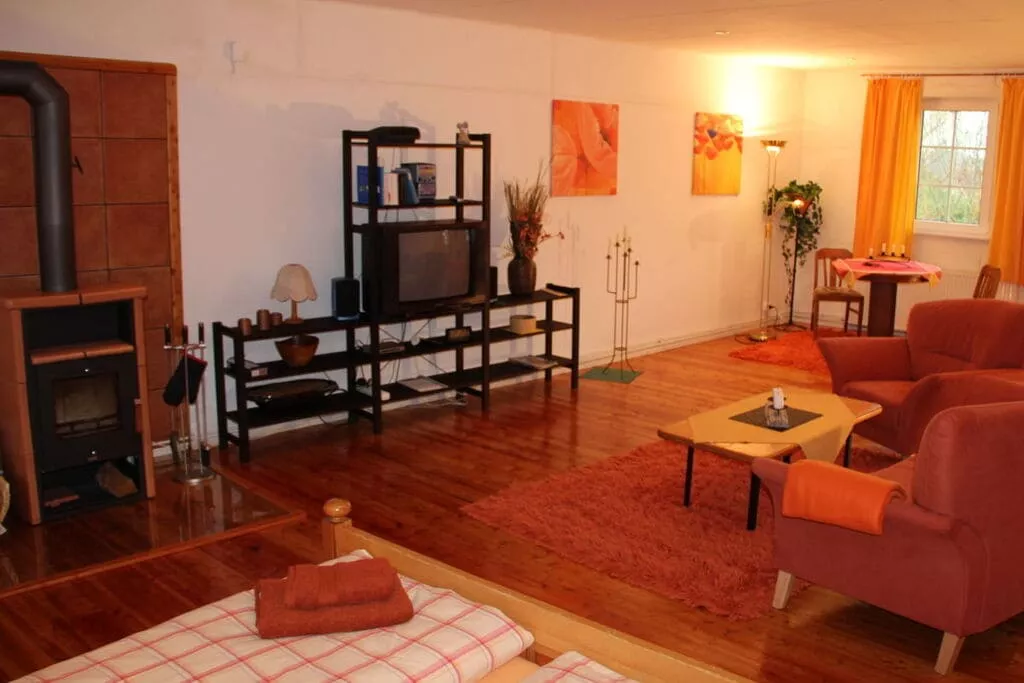 231467-Living room