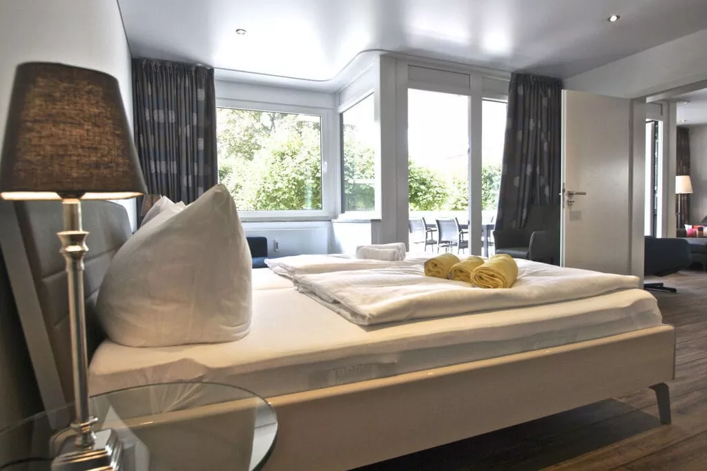 238304-Bedroom