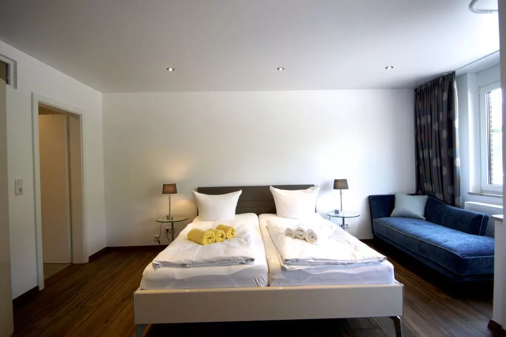 238304-Bedroom