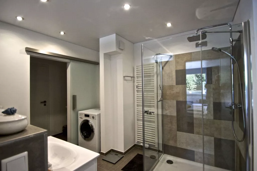 238304-Bathroom