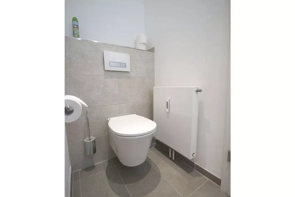 238304-Bathroom