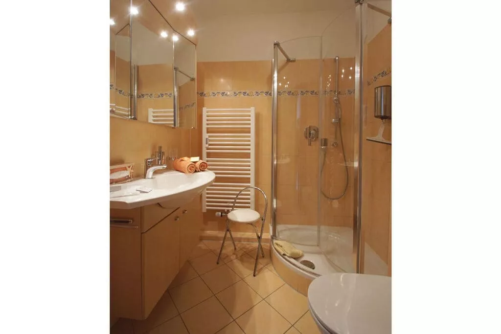 77294-Bathroom