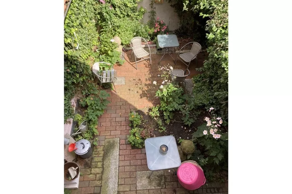 324827-Gardens summer