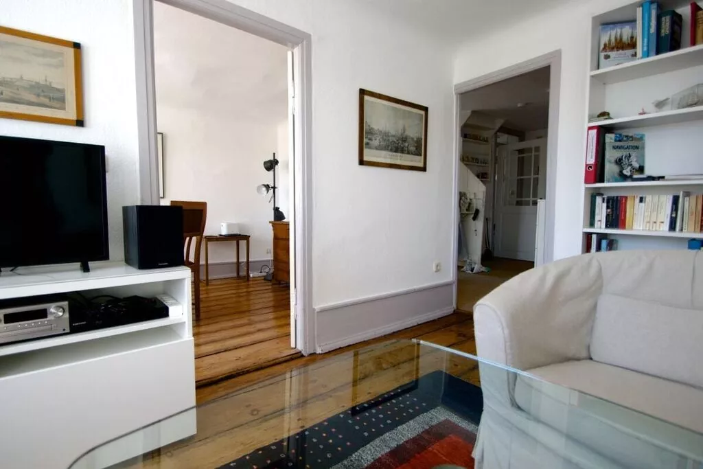 324827-Living room