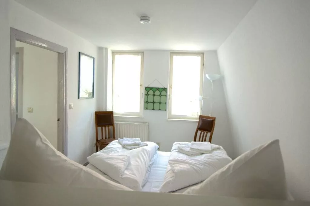 324827-Bedroom