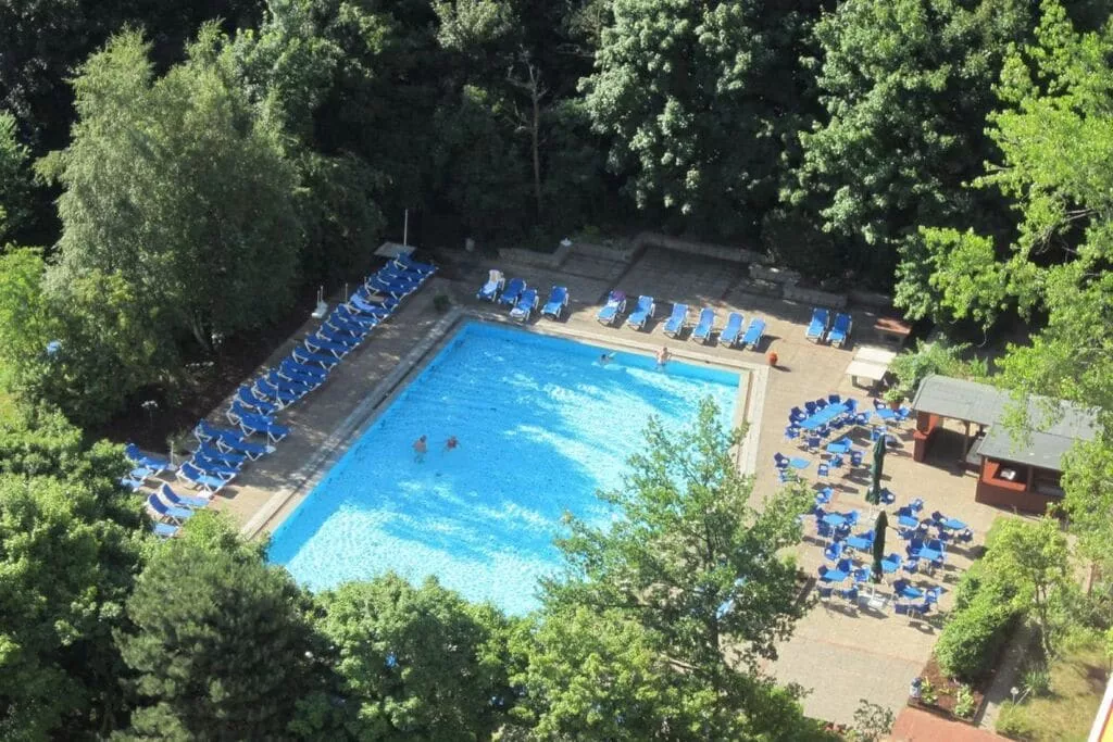 poolofhouse