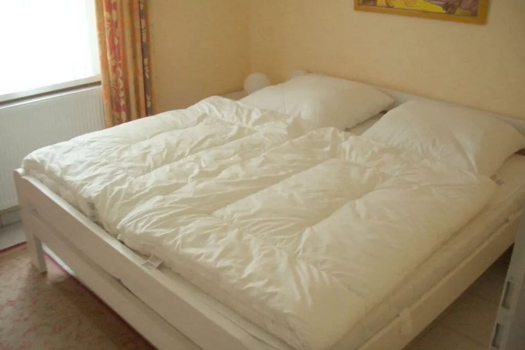 62578-Bedroom