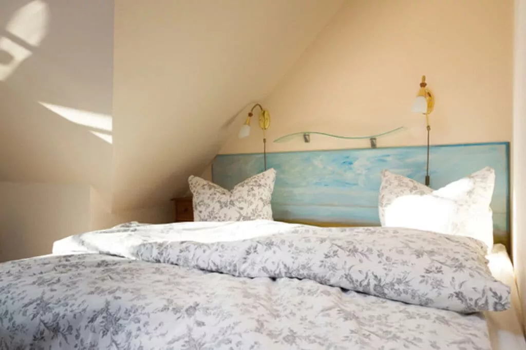 107434-Bedroom