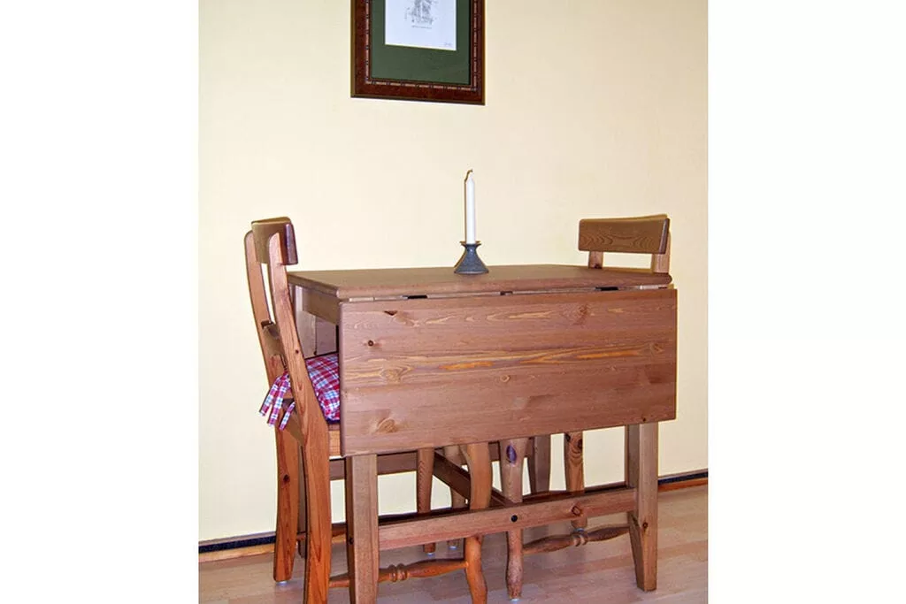 127743-Dining room