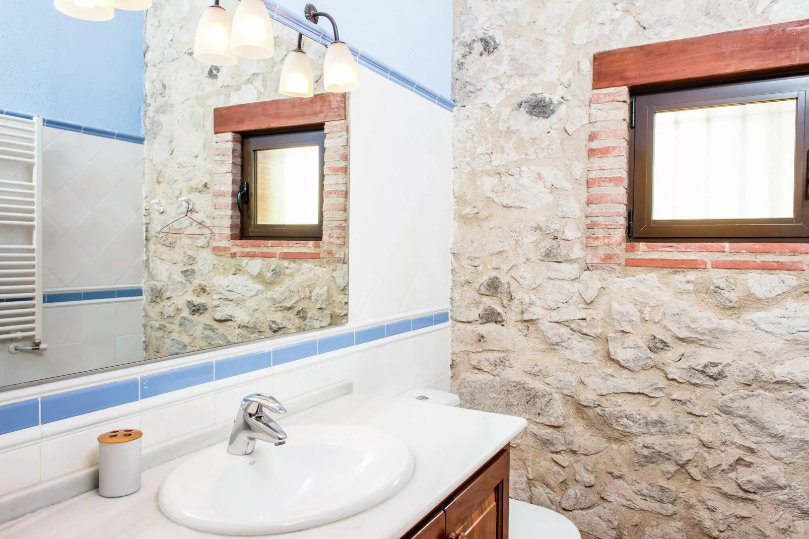 Mas Delfi-Bathroom