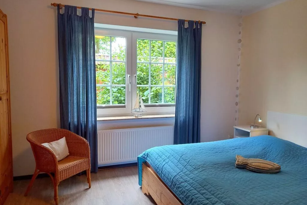 185172-Bedroom