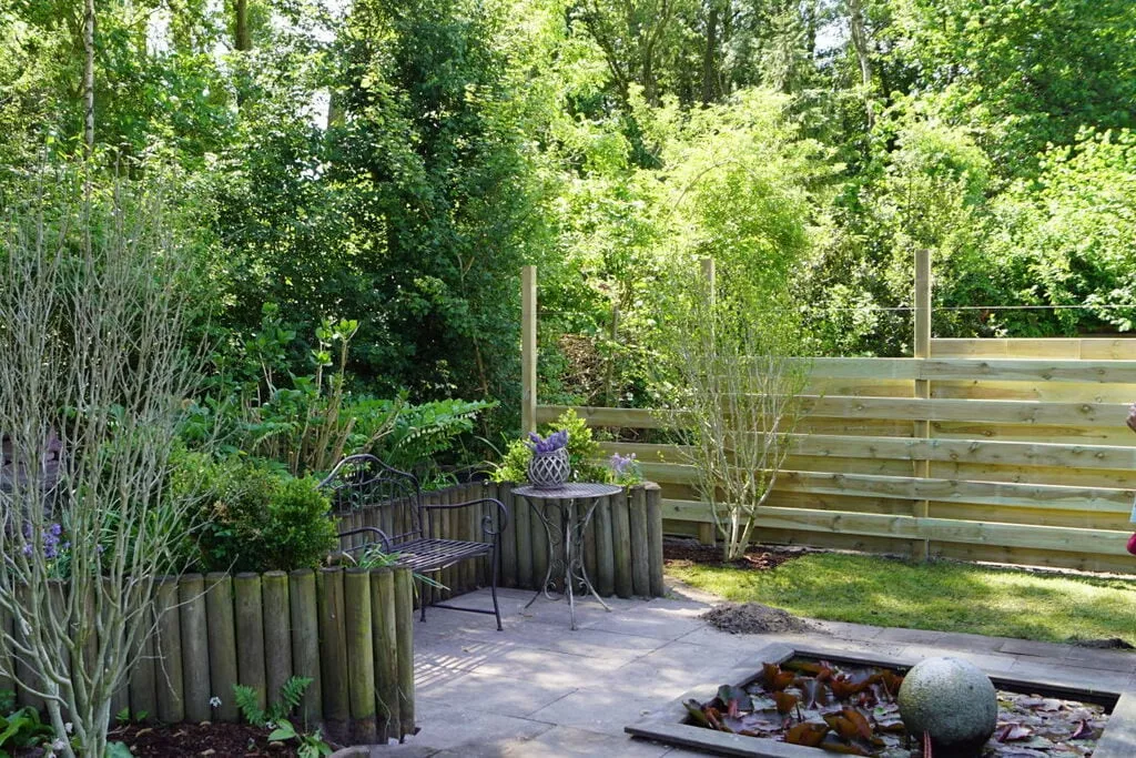 232435-Gardens summer