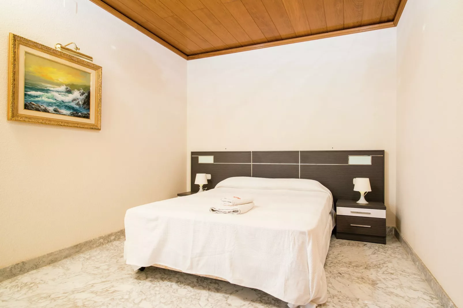 Amfora Miro-Bedroom