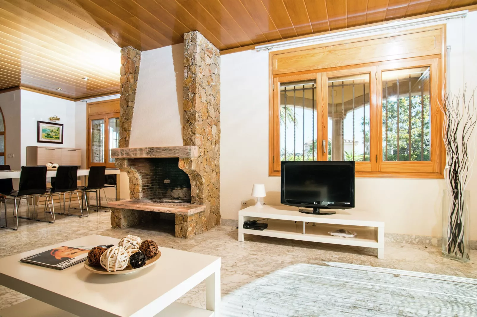 Amfora Miro-Living room
