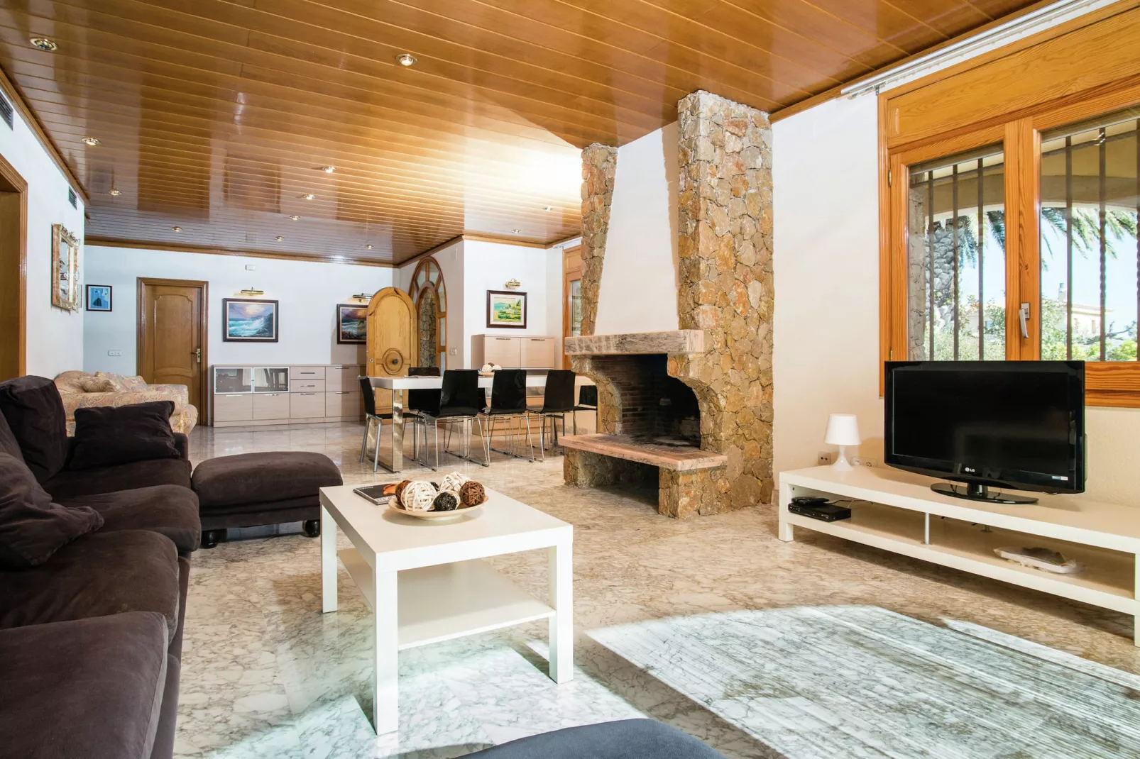 Amfora Miro-Living room
