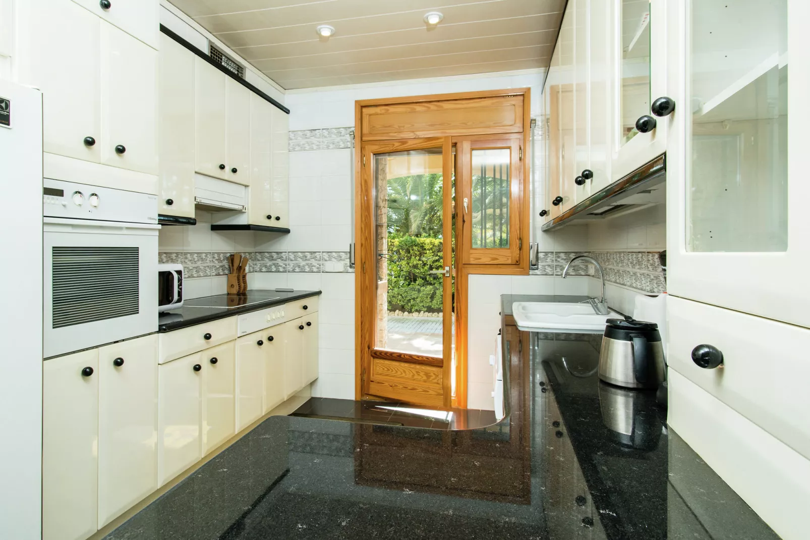 Amfora Miro-Kitchen