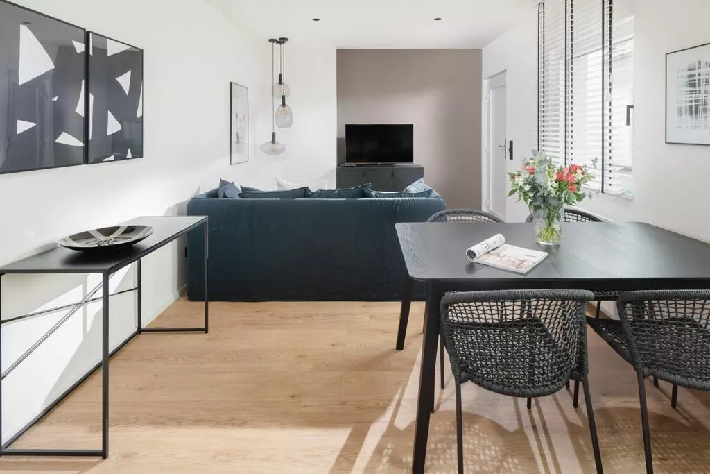 344482-Living room