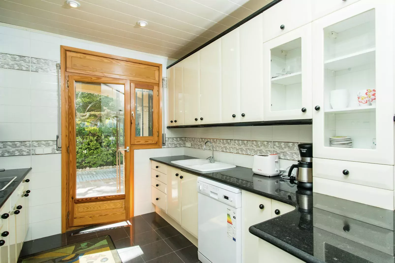 Amfora Miro-Kitchen