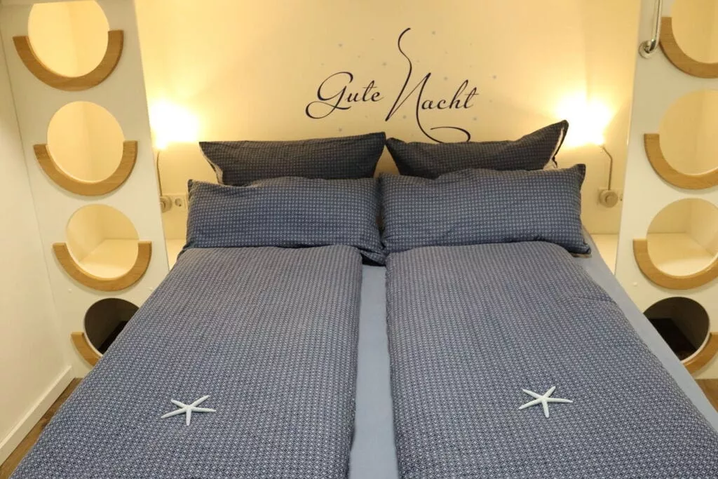 290933-Bedroom