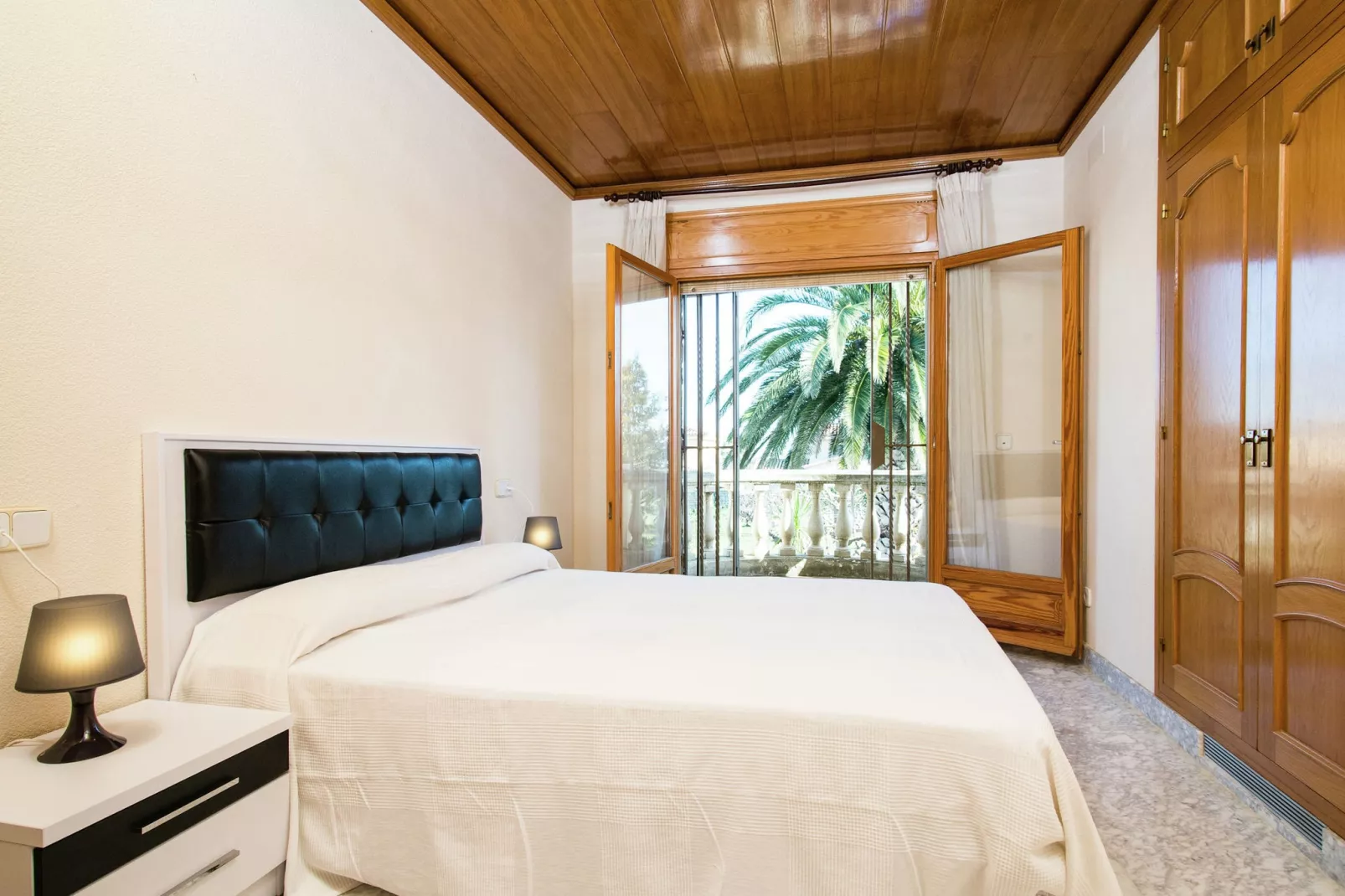 Amfora Miro-Bedroom