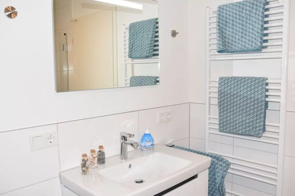 290933-Bathroom