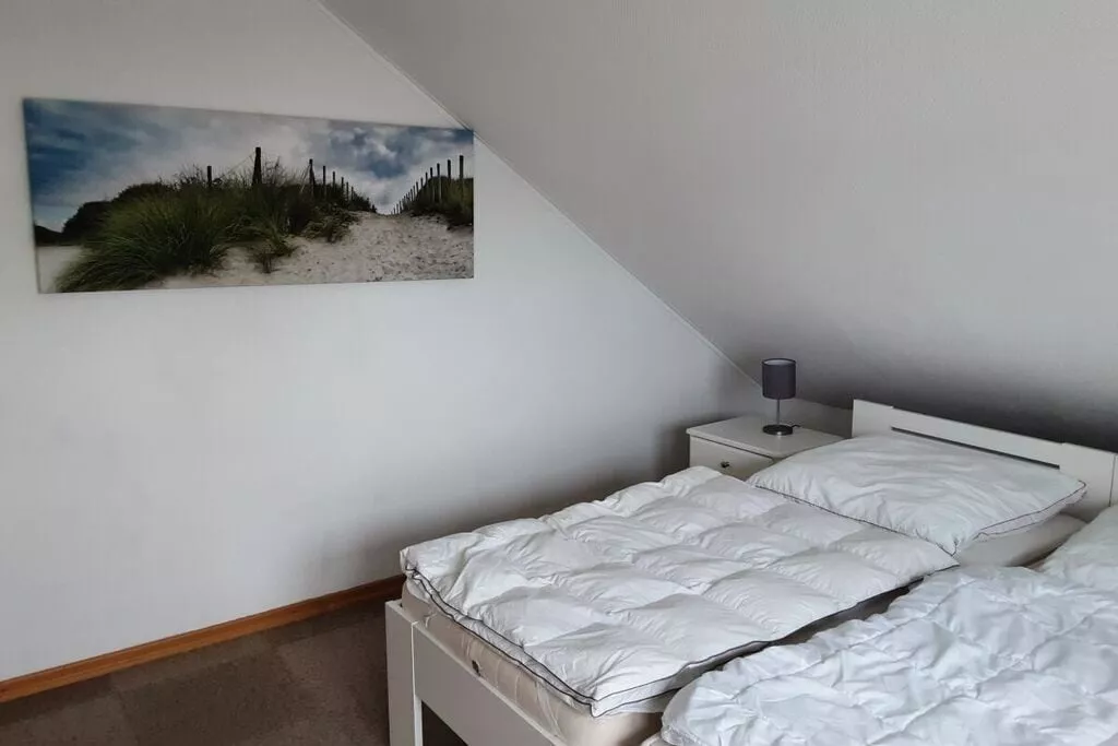 274726-Bedroom