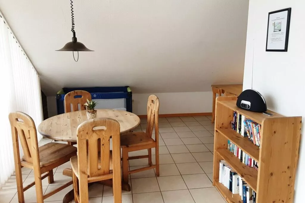 274726-Dining room