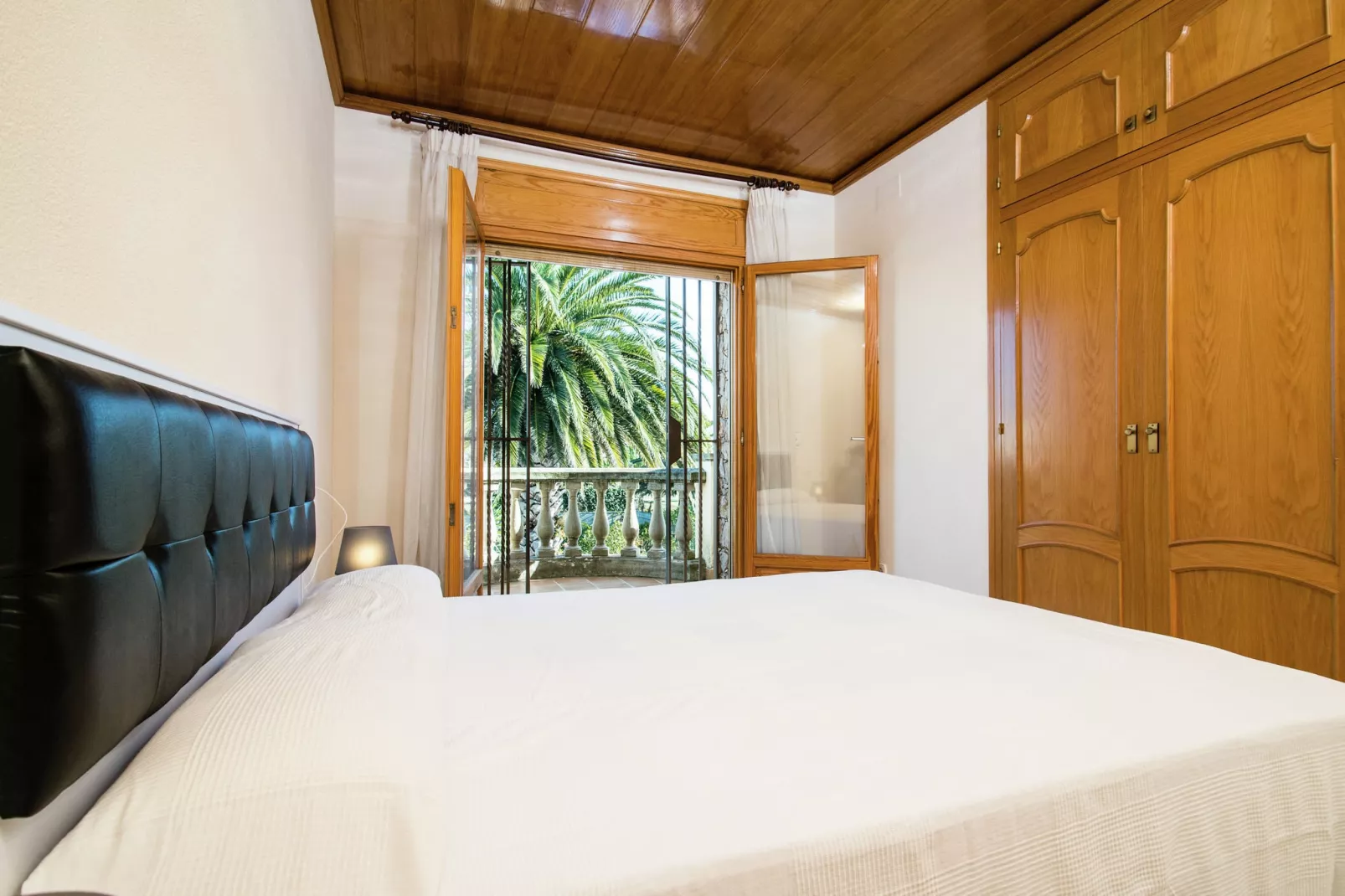 Amfora Miro-Bedroom