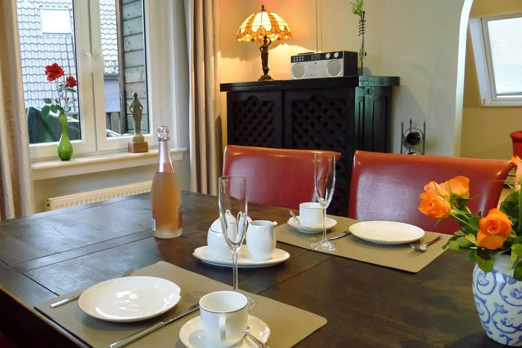 138796-Dining room