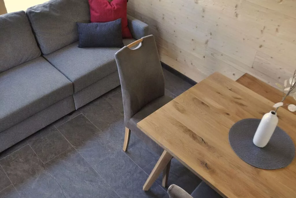 462783-Living room