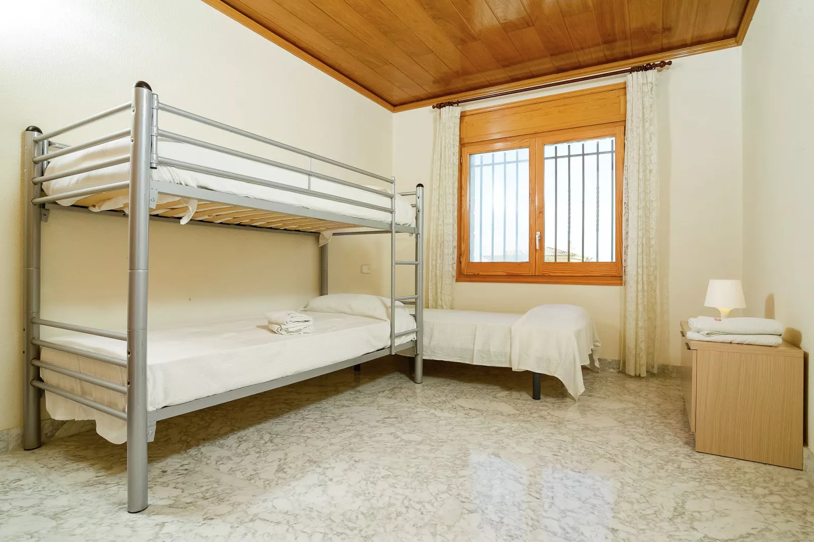 Amfora Miro-Bedroom