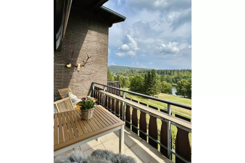 432600-Terrace balcony