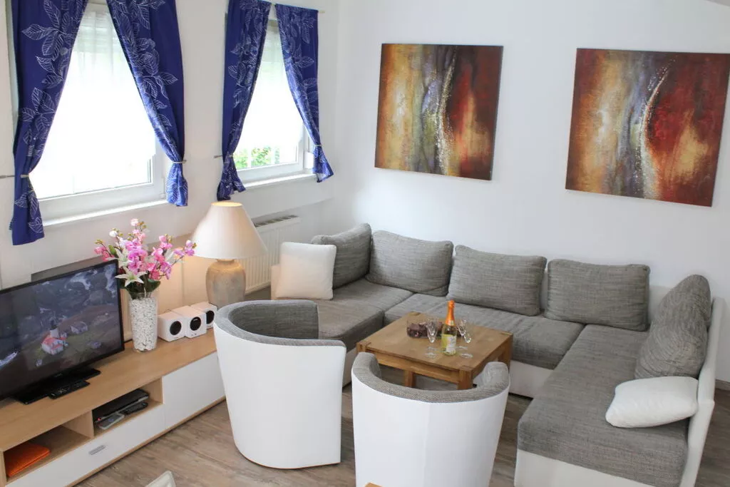 114271-Living room